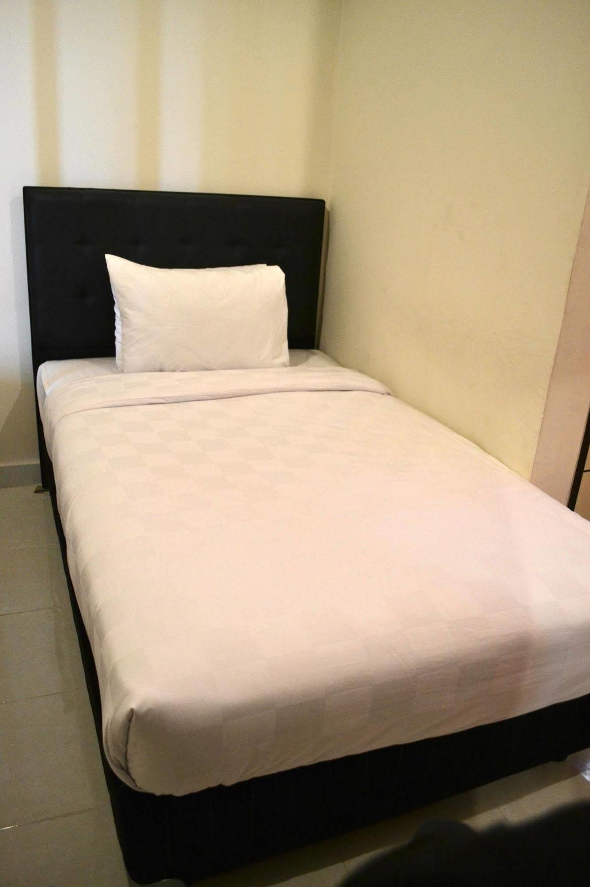 Ivanka Airport Inn Kuta Lombok Εξωτερικό φωτογραφία