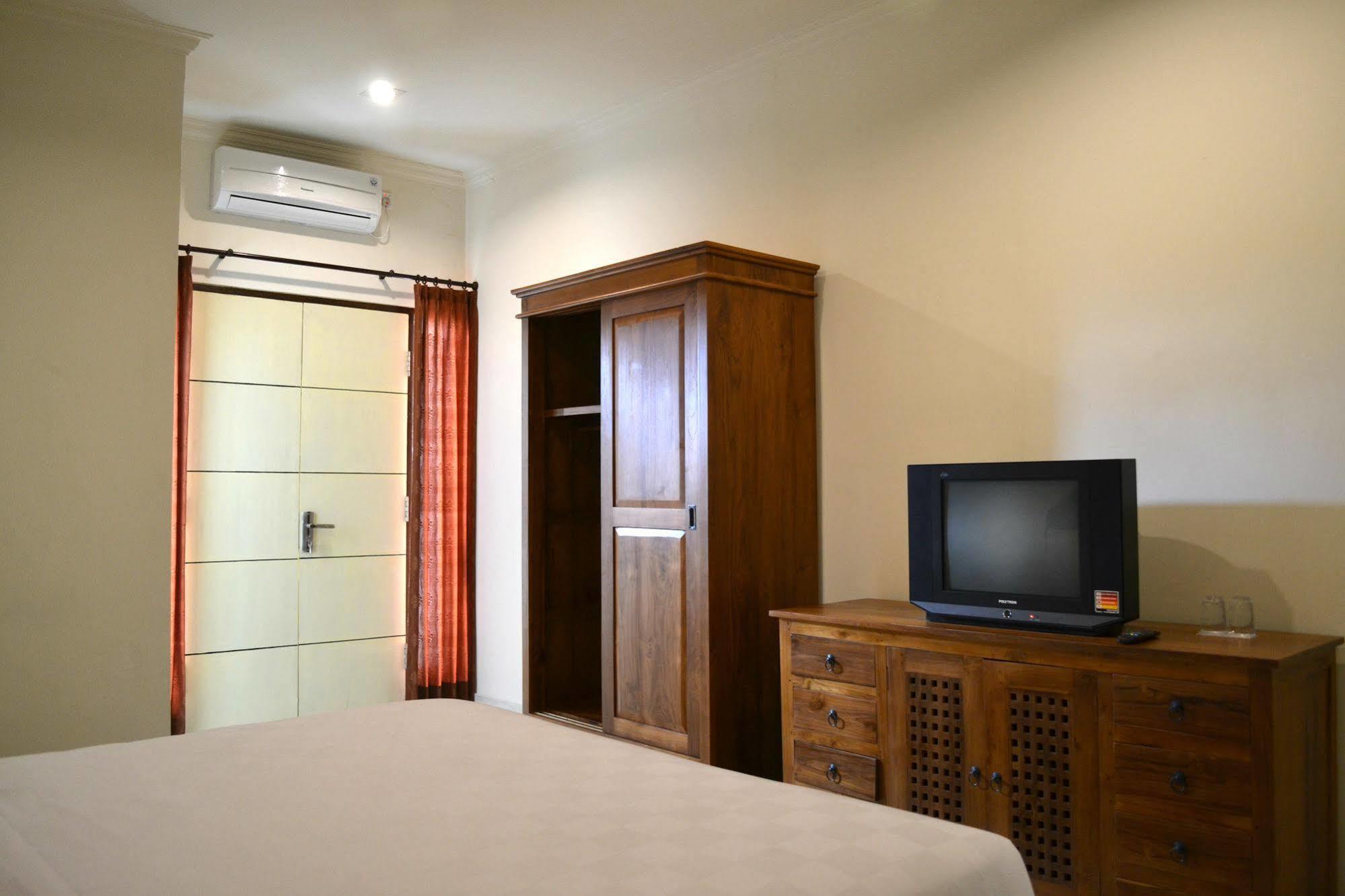 Ivanka Airport Inn Kuta Lombok Εξωτερικό φωτογραφία