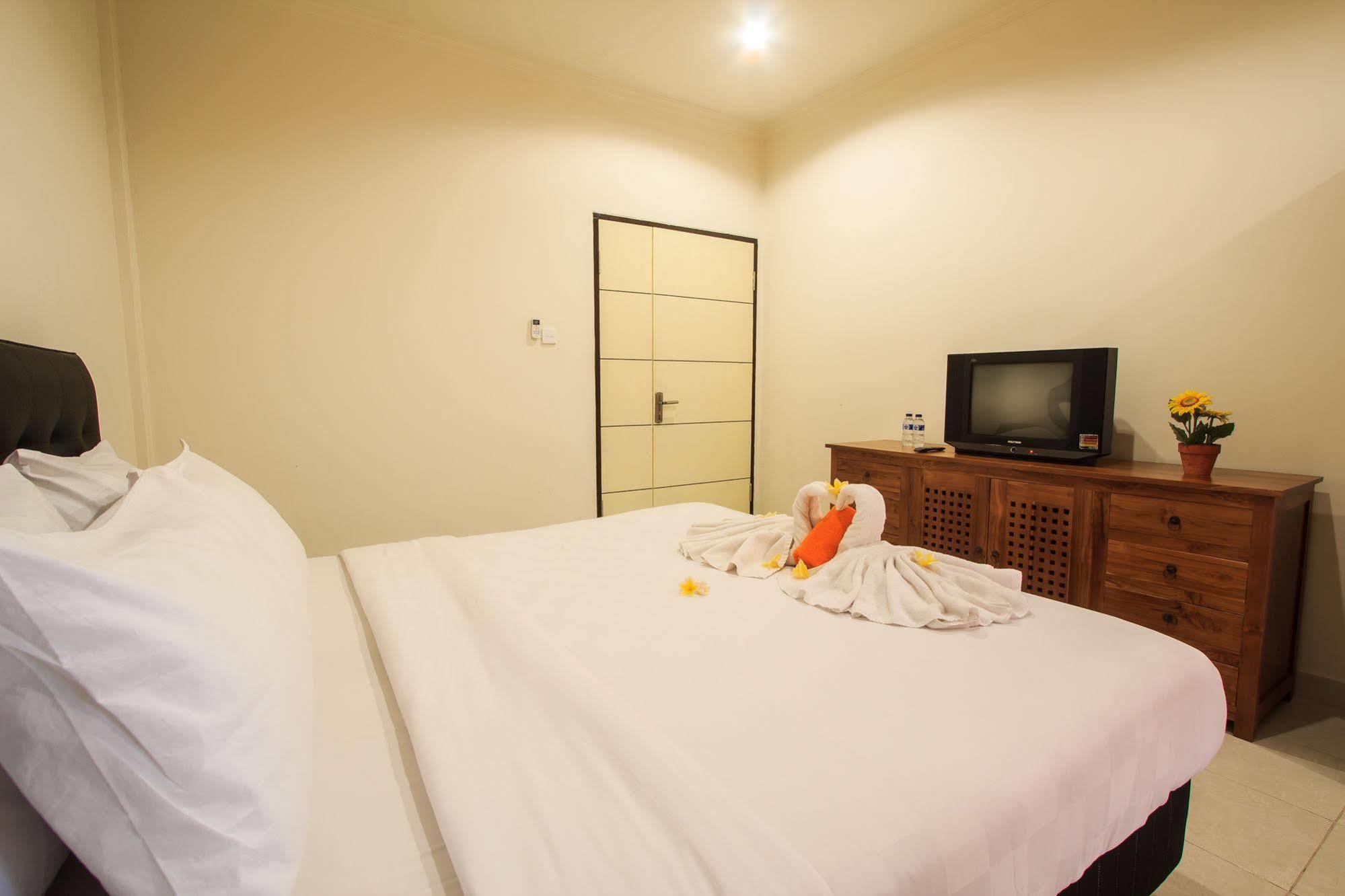 Ivanka Airport Inn Kuta Lombok Εξωτερικό φωτογραφία