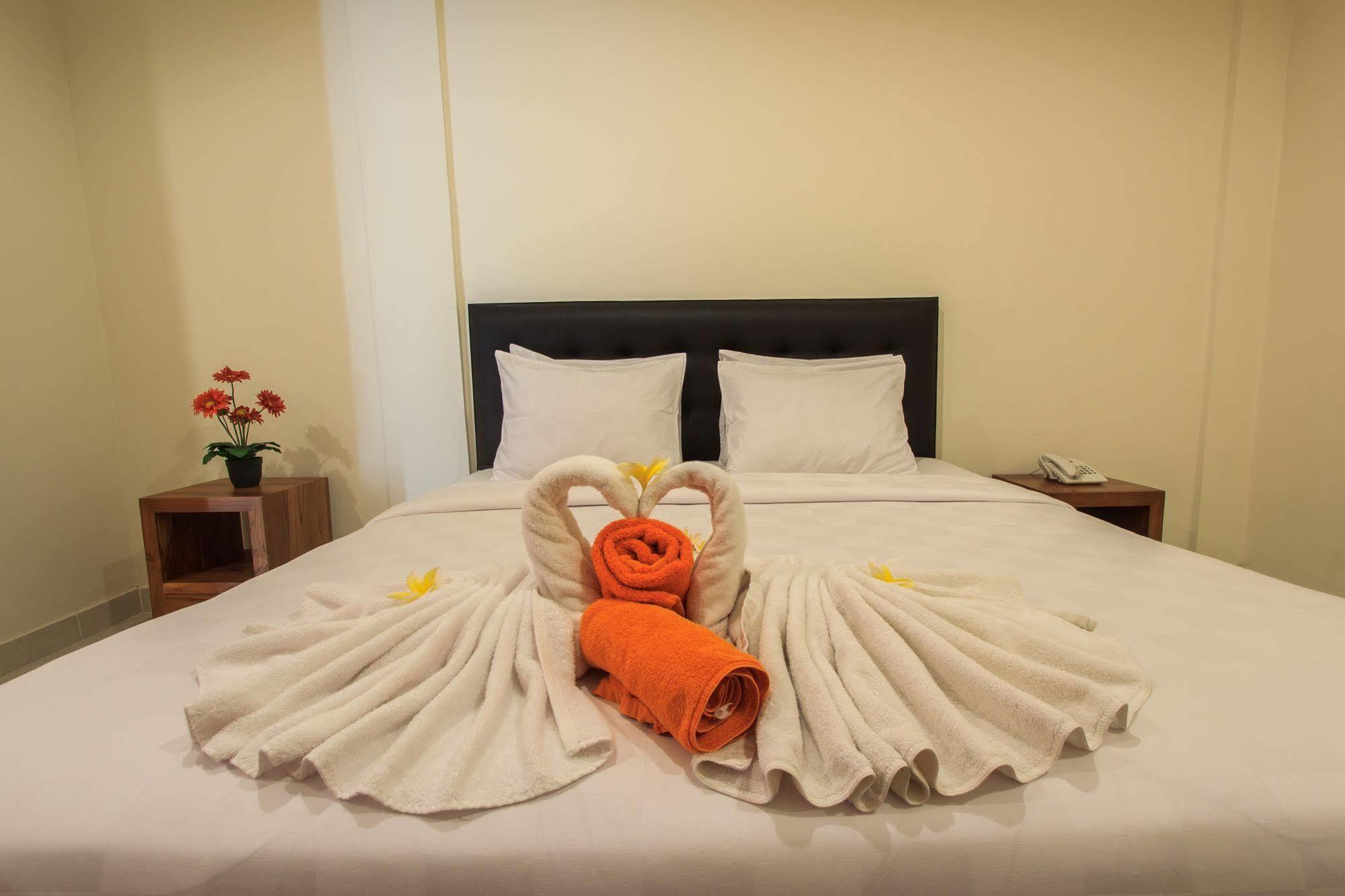 Ivanka Airport Inn Kuta Lombok Εξωτερικό φωτογραφία